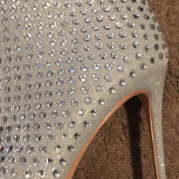 Size 10, Silver Zip up Ankle Boots with Rhinestones. - Picture 3 of 6